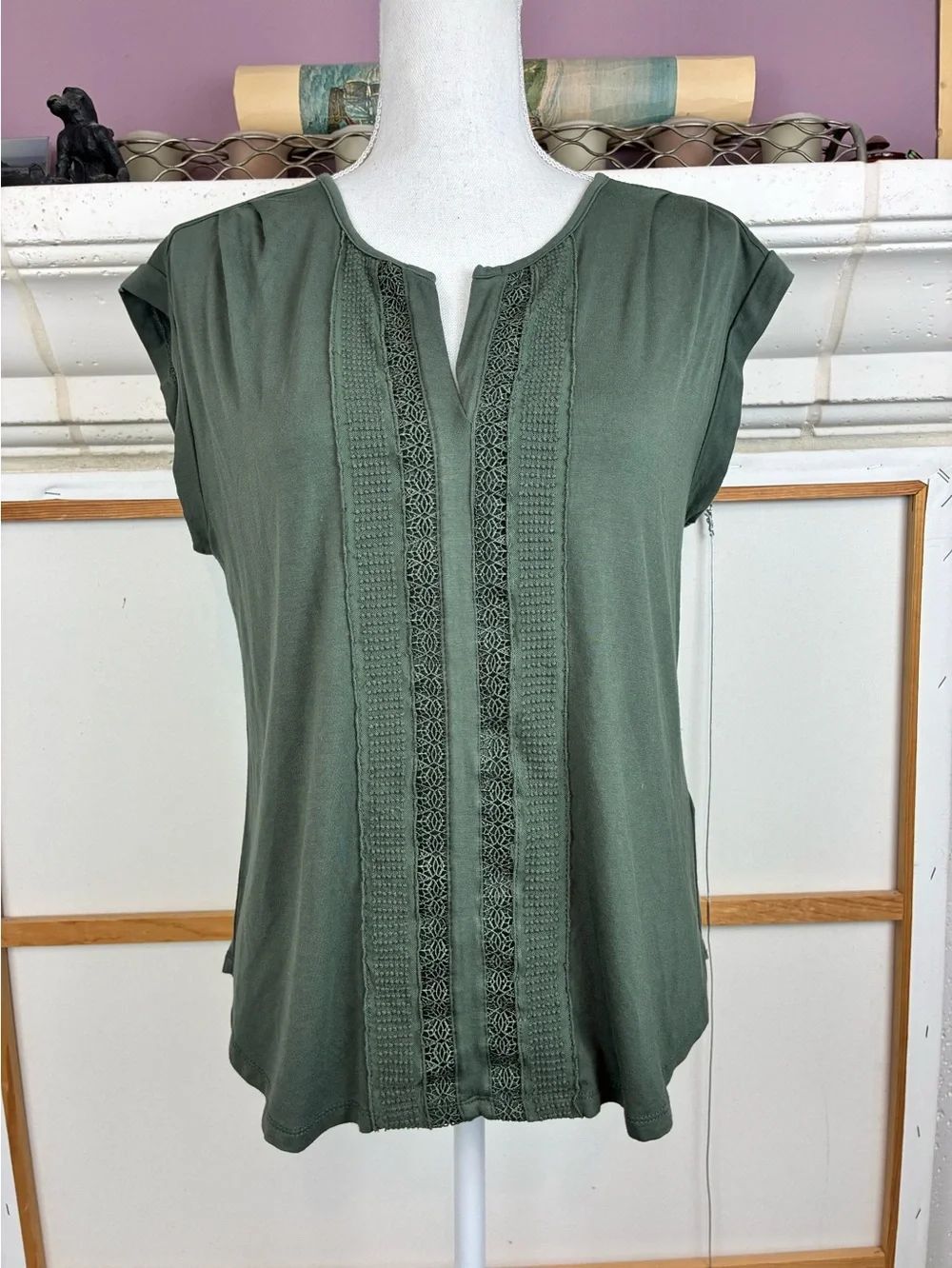 Cable & Gauge Olive Green Lace-Trim Cap Sleeve Top